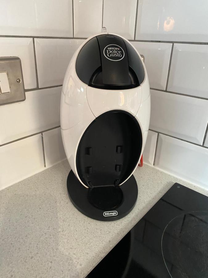 City Centre Modern Studio Apartment - Westone Free Wifi, Gym Access, Netflix Sheffield Bagian luar foto