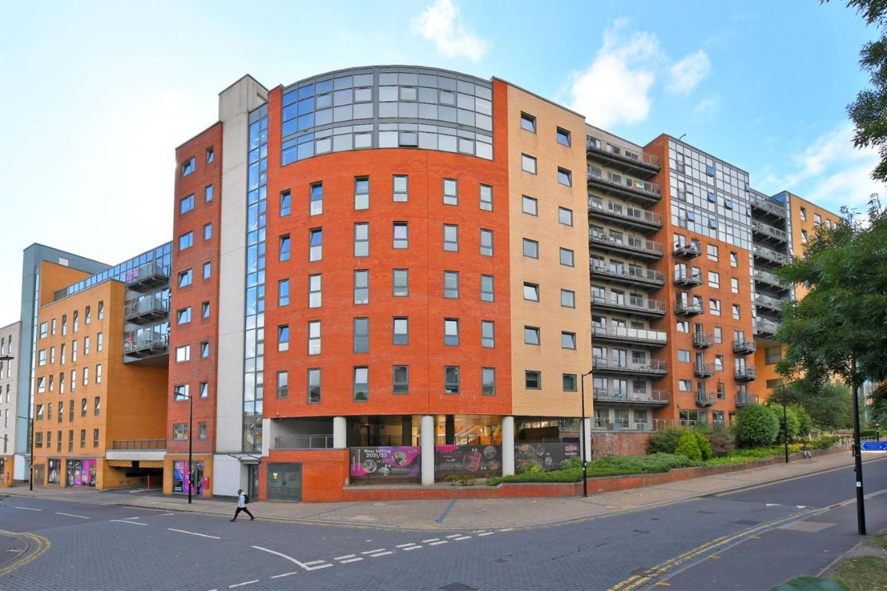 City Centre Modern Studio Apartment - Westone Free Wifi, Gym Access, Netflix Sheffield Bagian luar foto